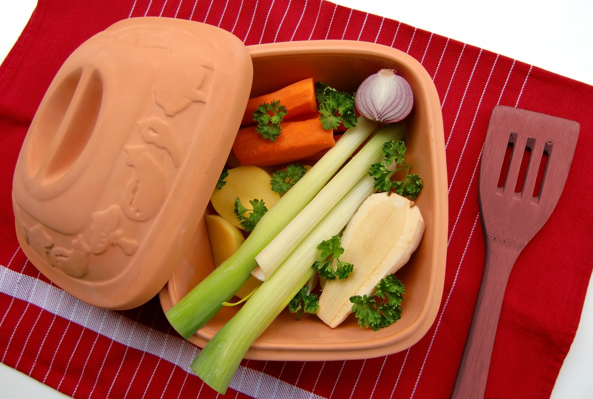 clay_pot_vegetables_remove_cook_healthy_vegetarian_vegan-910181